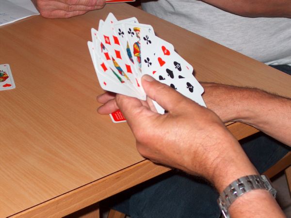 wer macht alle Stiche mit Schaufeln?