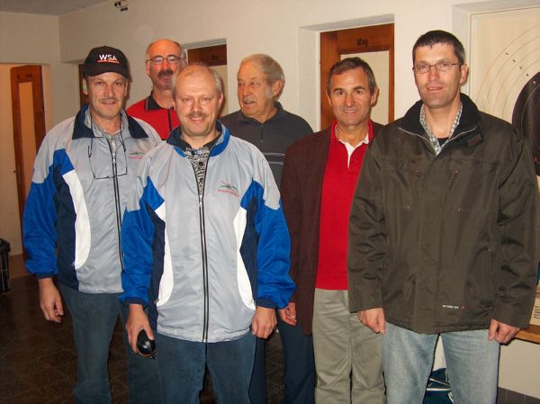 Gruppe M�nnerriegler