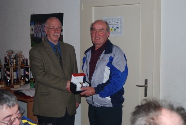 Werner Weiss bester Sch�tze im Schnynbergverband und Gewinner der Uhr