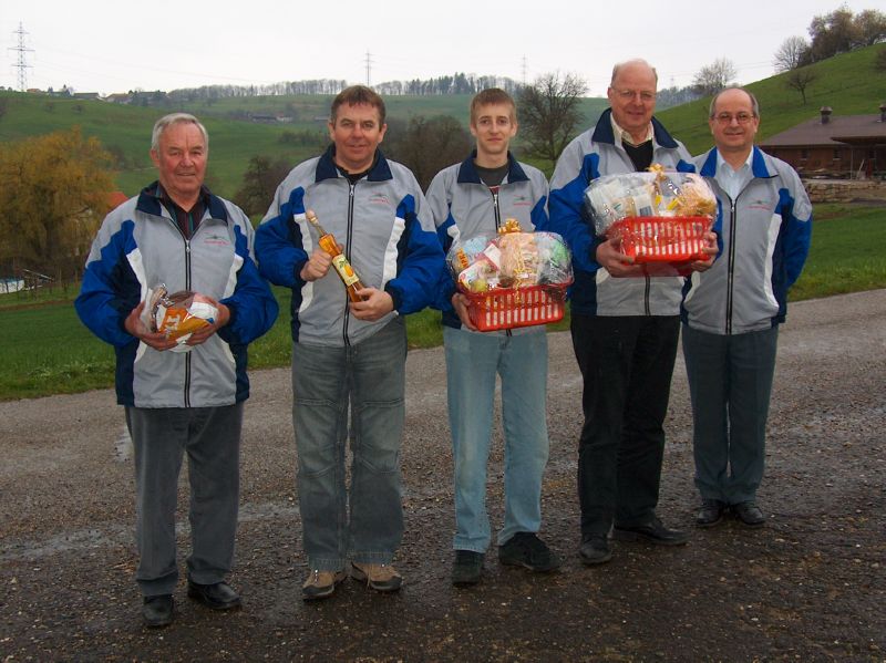Trostrunde (v.L.n.R) 4. Weiss Adelbert, 3. R�ede Walter, Sieger Schmid Patrick, 2. St�uble Werner, 5. Herrmann Ren�