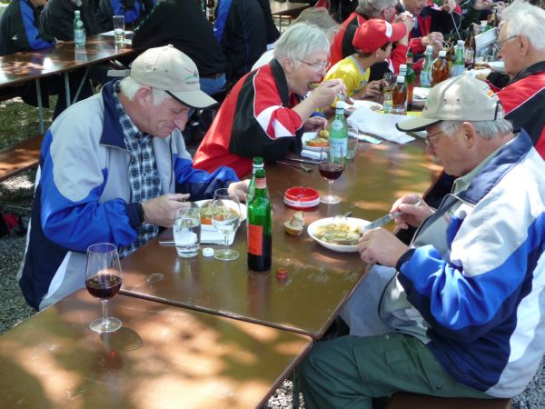 Schiessen macht hungrig und durstig