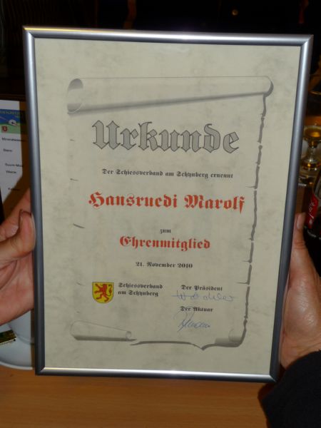 mit Urkunde vom Schiessverband am Schynberg