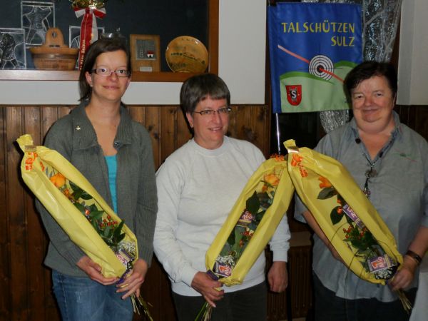 Frauenmeisterschaft: 2. Weiss Astrid, 1. Schmid Monika, 3. Weiss Gaby (v.L.n.R)