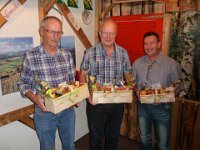 v.L.n.R. Franz Merkofer (2), Werrner Stäuble Sieger Endschiessen G300m 2014 (1),Toni Weiss (4)